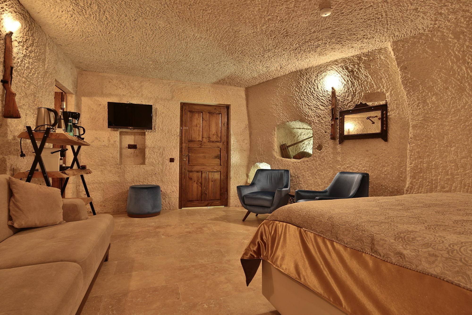 The Owl Cave Готель 3*