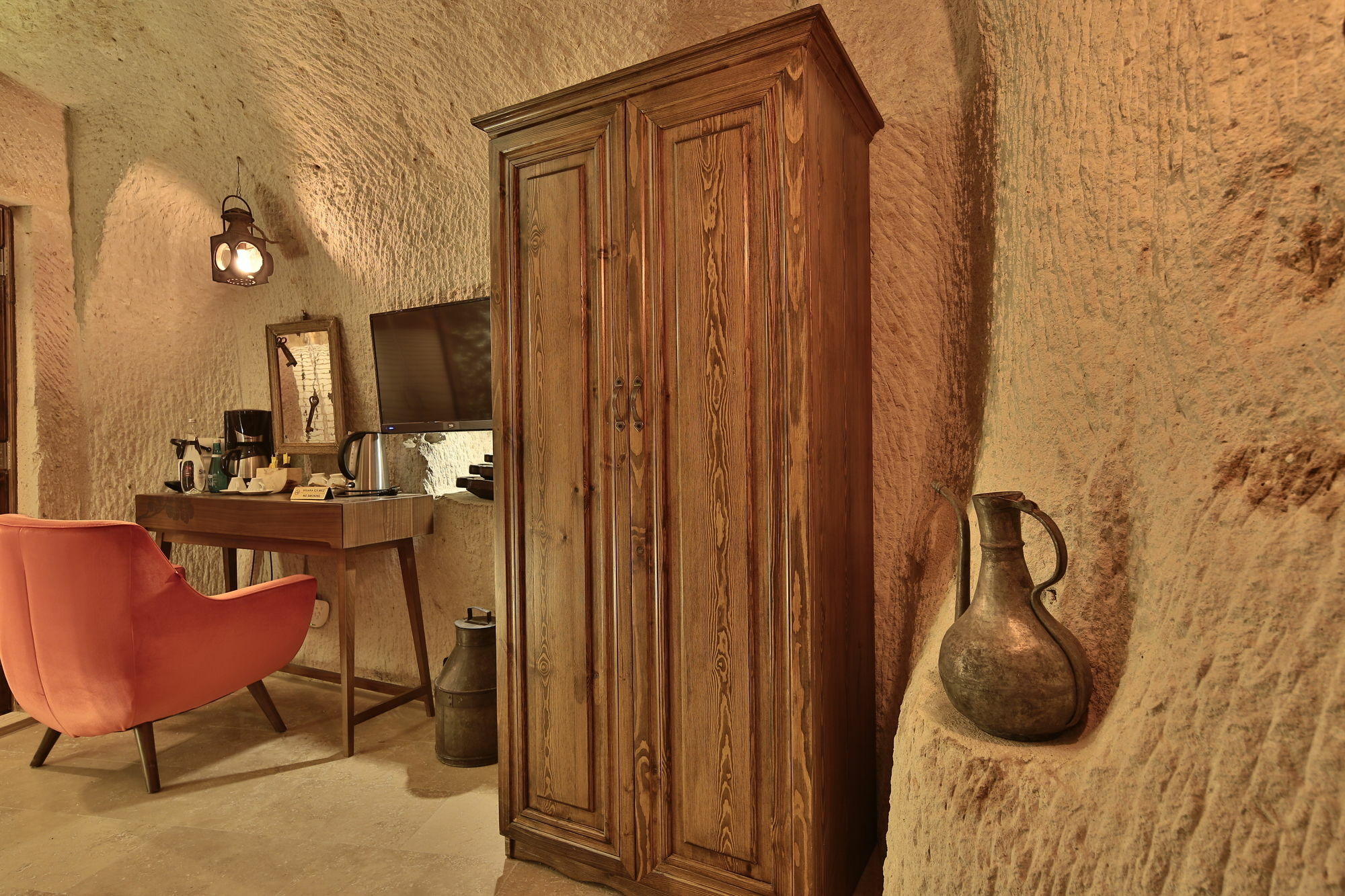 The Owl Cave Готель 3*